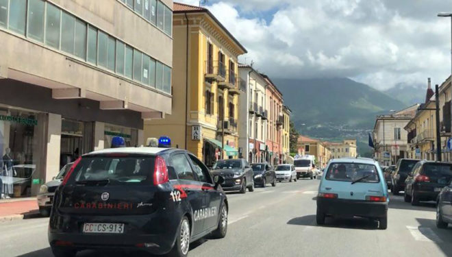 SORA – Ruba jeans in un negozio. Rintracciato e denunciato dai Carabinieri