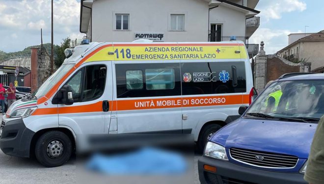 SORA – Muore davanti allo stadio “Tomei”