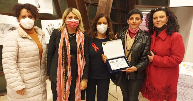 SORA – Vetrine contro violenza 2021: vince la “Macelleria Parisi”