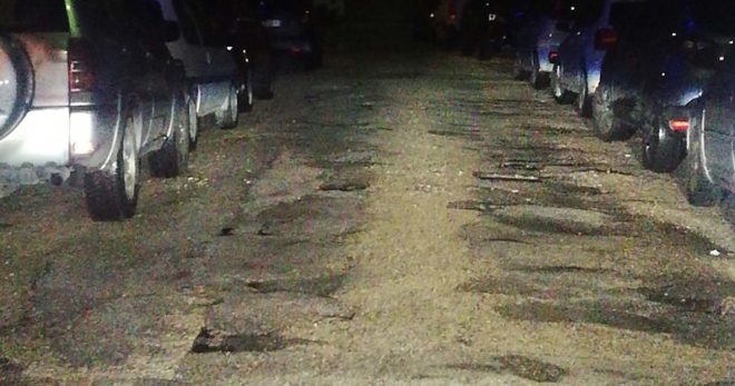 Segnalazioni dei lettori: buche in via Marcello Lucarelli