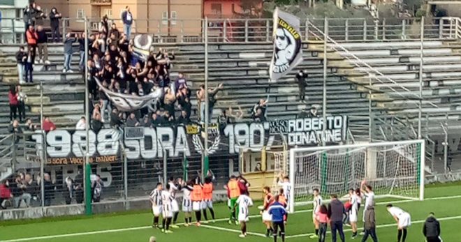 Sora Calcio: Bomber Rossi “bussa” due volte. Bianconeri “all’inglese”: vittoria e secondo posto