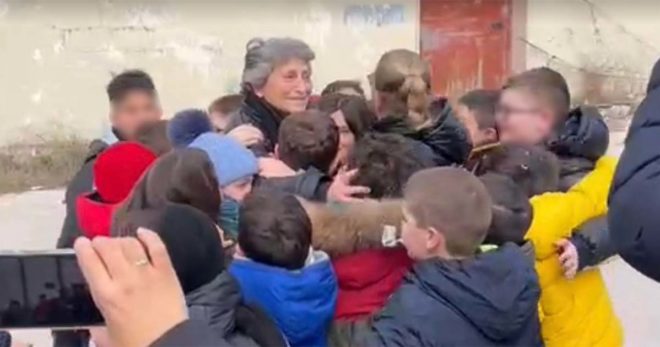 The Voice Senior: grande festa a Sora al ritorno della vincitrice Maria Teresa Reale [VIDEO]