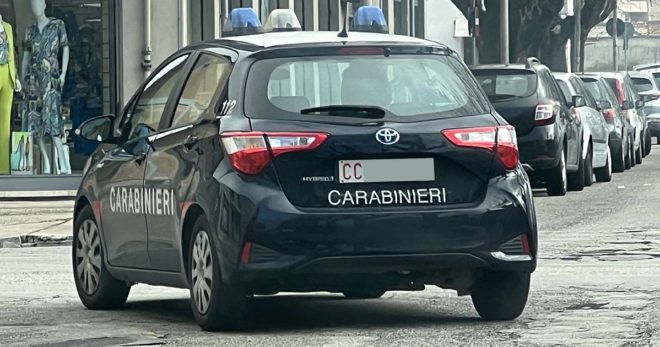 Hashish in tasca e a casa: 23enne ai domiciliari