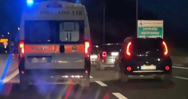 Incidente stradale, giovane sorano elitrasportato a Roma