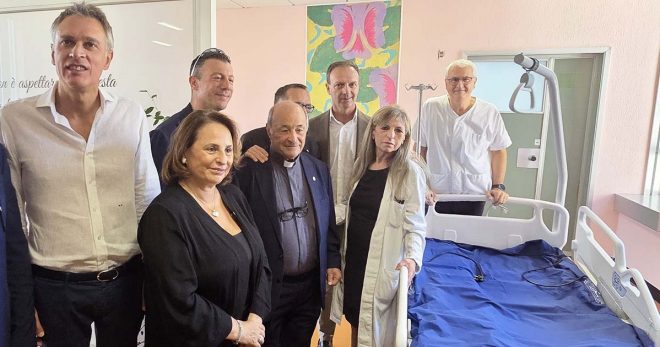 Don Angelo Moncelli dona tre letti oncologici all’ospedale di Sora
