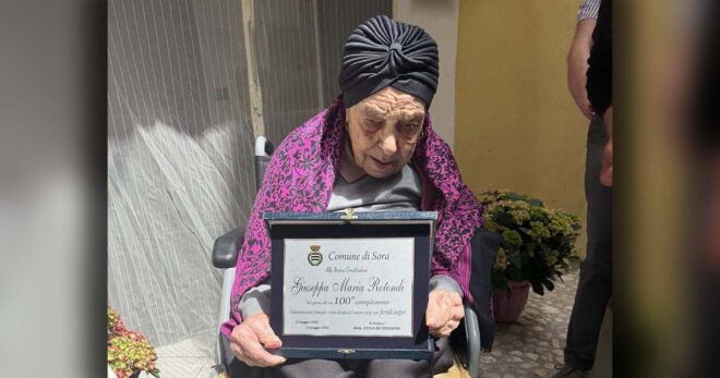 Sora, Giuseppa Maria Rotondi festeggia 100 anni insieme alla famiglia e al sindaco