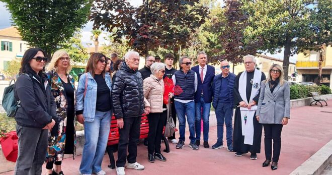 Sora, una panchina rossa in memoria di Antonietta Esposito
