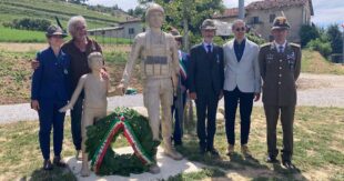 Farigliano (Cuneo): inaugurato il monumento agli Alpini impegnati nelle missioni di pace, dedicato a Luca Polsinelli