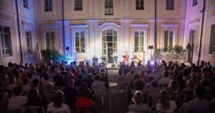 Sora, chiostro gremito per l’omaggio a Vittorio De Sica con Luca Mascolo e Ida Maurano, Gianluigi Pizzuti e Donato Cedrone