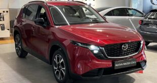 Nuova Mazda CX-5, più spazio e tecnologia per viaggiare in famiglia
