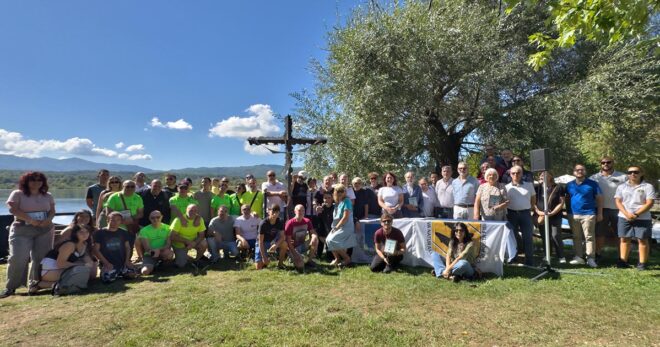 Posta Fibreno, il Crocifisso torna sul fondo del lago: fede e tradizione nella Riserva