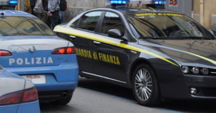 Operazione “pecunia no limes”: 8 misure cautelari per illeciti in settore accoglienza immigrati