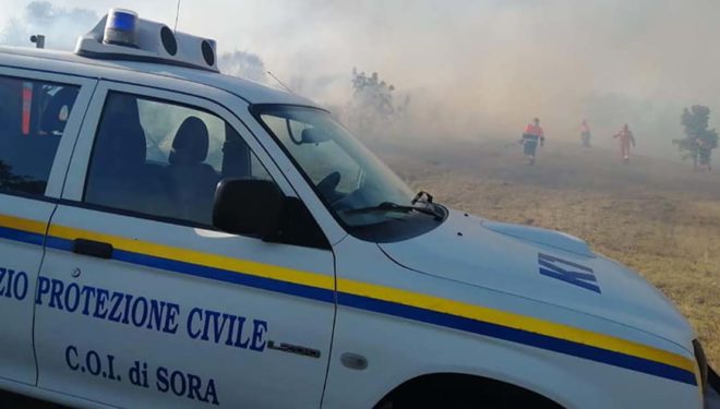 Incendio a La Bagnara: Vigili del Fuoco e Protezione Civile domano le fiamme