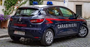 Sora: i Carabinieri fermano e arrestano 20enne su auto appena rubata