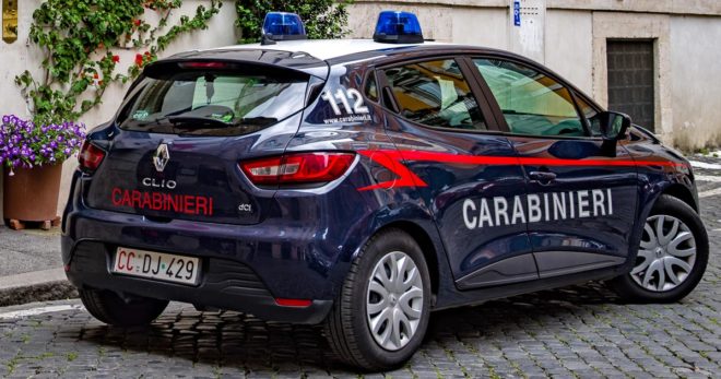 Sora: i Carabinieri fermano e arrestano 20enne su auto appena rubata