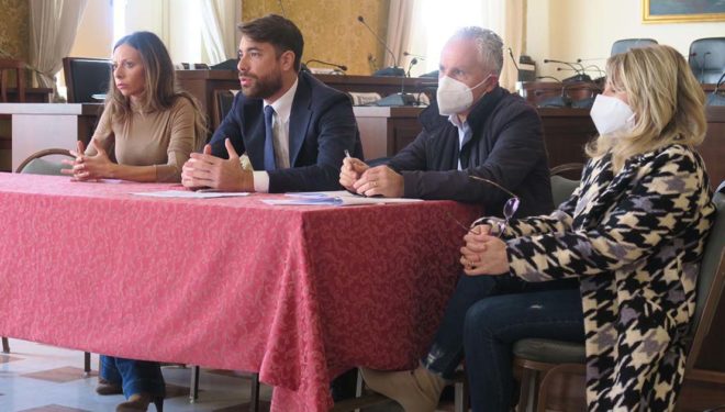 Reddito di cittadinanza, bonus asilo nido e servizio civile: Amministrazione Di Stefano al lavoro