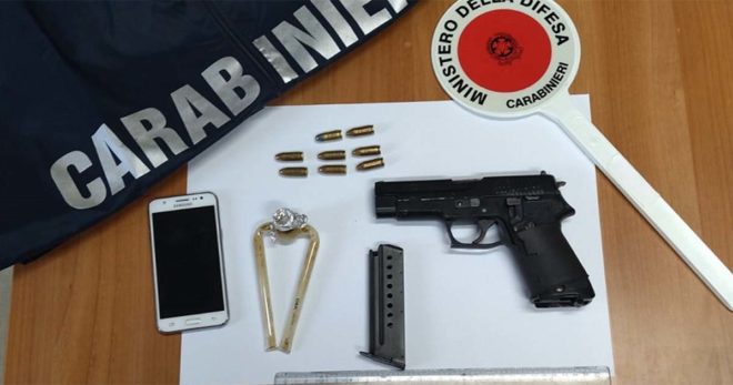 Revocati gli arresti domiciliari: 33enne torna in carcere