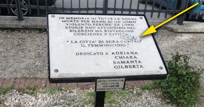 La Città di Sora “con” il femminicidio: sdegno per la scritta sulla targa delle vittime alla Villa Comunale
