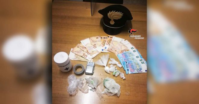 Spaccio a conduzione familiare: i Carabinieri di Sora arrestano due cugini per droga