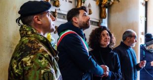 Anniversario terremoto L’Aquila: il Sindaco rende omaggio alle tombe di Marco Alviani e Armando Cristiani