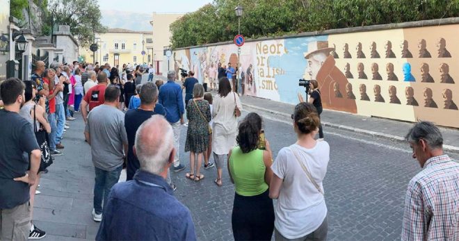 Vittorio De Sica: inaugurato il murales dedicato al Maestro del Neoralismo italiano nel centro di Sora