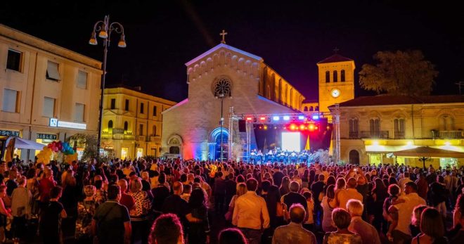 “Serata Caraibica” in piazza S. Restituta: Sora si regala un altro pienone