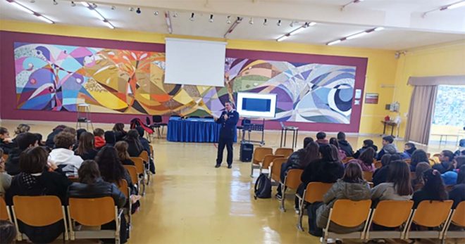 Sora: gli studenti del Polo Liceale “Simoncelli” insegnano a “non cadere nella rete”