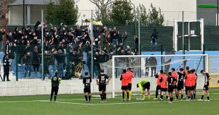 Calcio: Sora sconfitto 2-1, ma perdono anche le inseguitrici. Classifica invariata