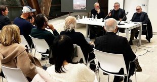 “Mais Rosso”: auditorium “sold out” per l’incontro con l’autore, Francesco Forgione, e il direttore de L’Espresso, Enrico Bellavia