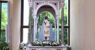 Basilica “Giubilare” Maria SS.ma di Canneto: gli orari di luglio 2025 per tutti i fedeli diretti al Santuario