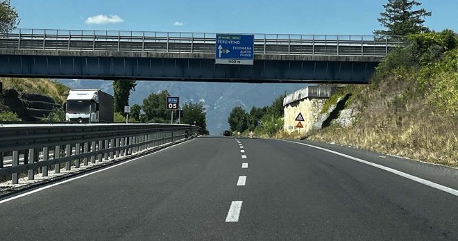 Pulizia e nuove barriere di protezione sulla superstrada Sora-Ferentino, Di Stefano ringrazia l’Anas