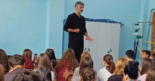 Sora, “Incontro con l’autore” tra parole ed emozioni: Attilio Facchini al Liceo classico Simoncelli