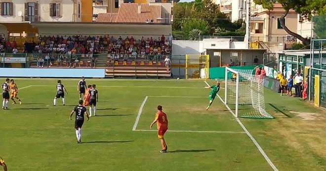 Calcio Serie D: bianconeri sconfitti 1-2 a  Giulianova. Domenica prossima al Tomei contro il Chieti