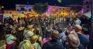 San Donato Val di Comino, Viadibanda 2026 torna con “Babylon”: tre giorni di musica, arte di strada e spettacoli